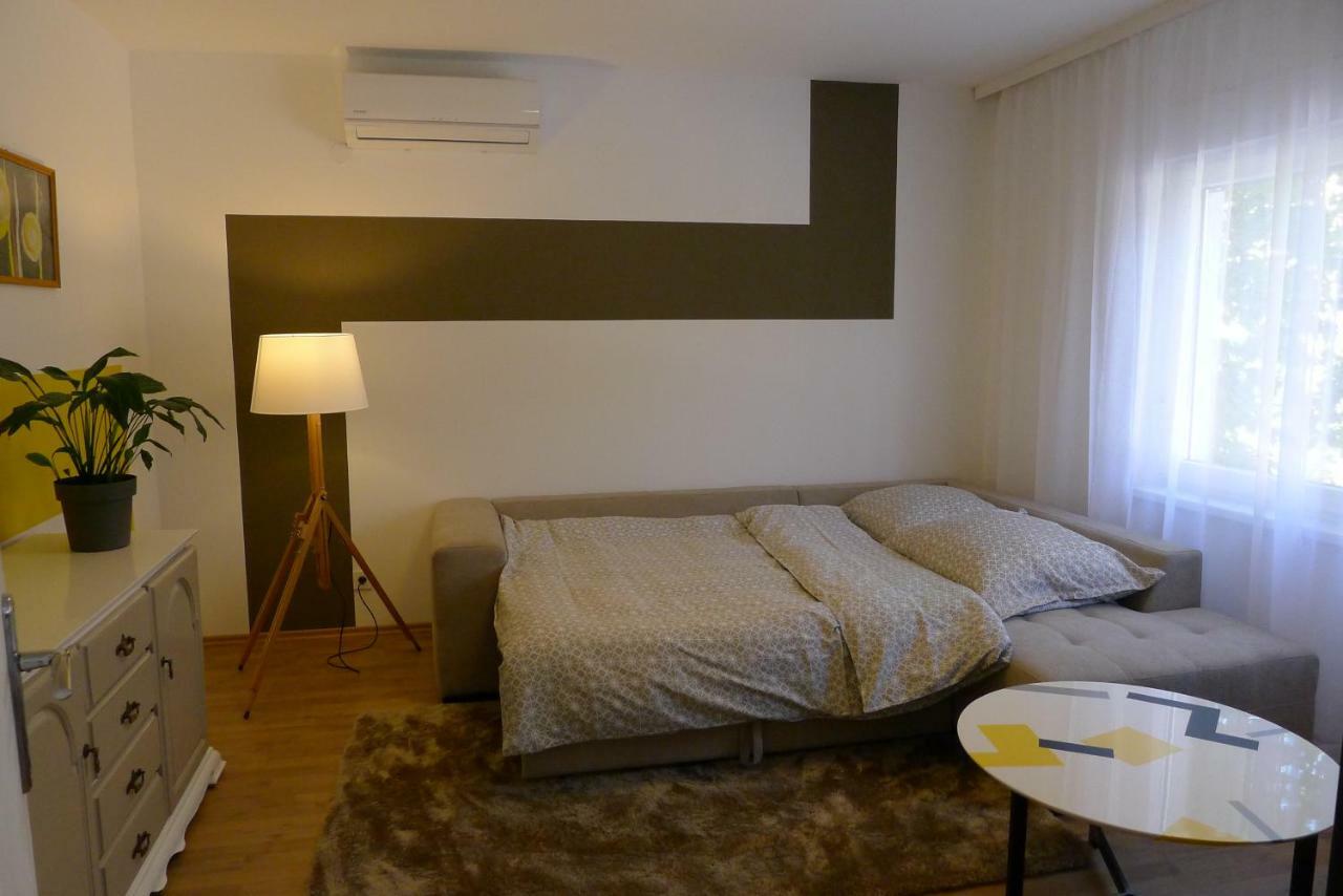 Zola Apartman